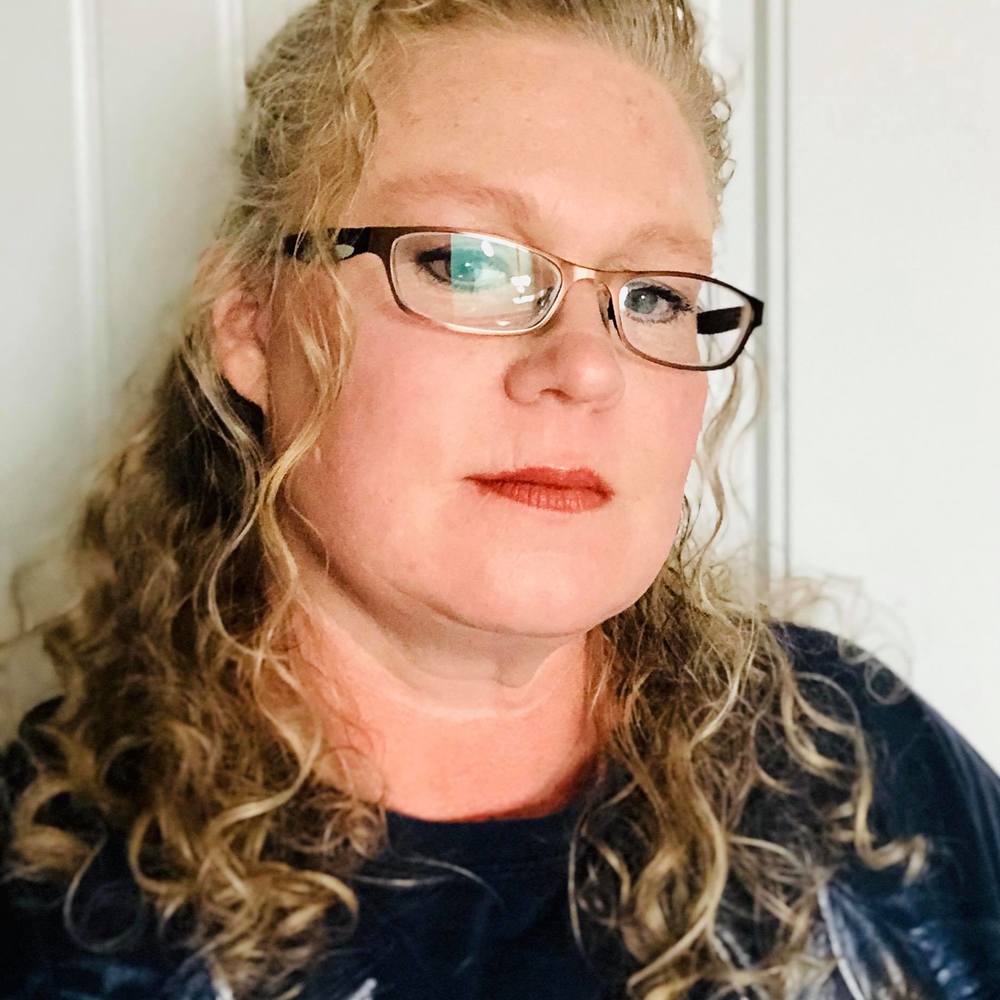 Meet your Posher, Selena